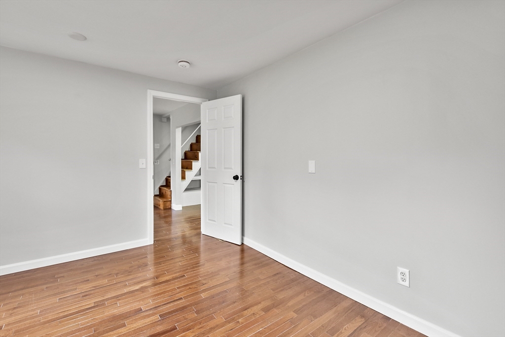 138 Walker Rd, Shirley