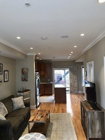 252 Gold St, South Boston