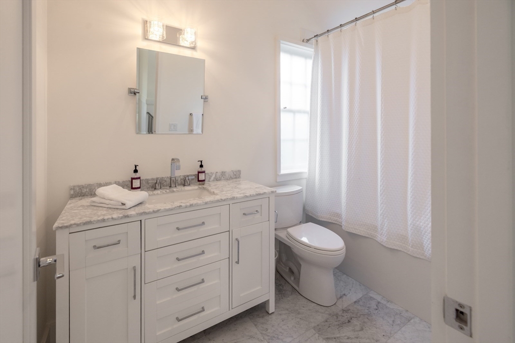 106 A Surfside Rd, Surfside