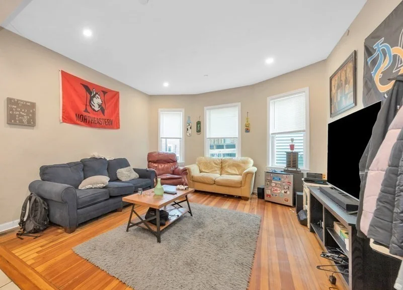 228 Calumet St, Mission Hill