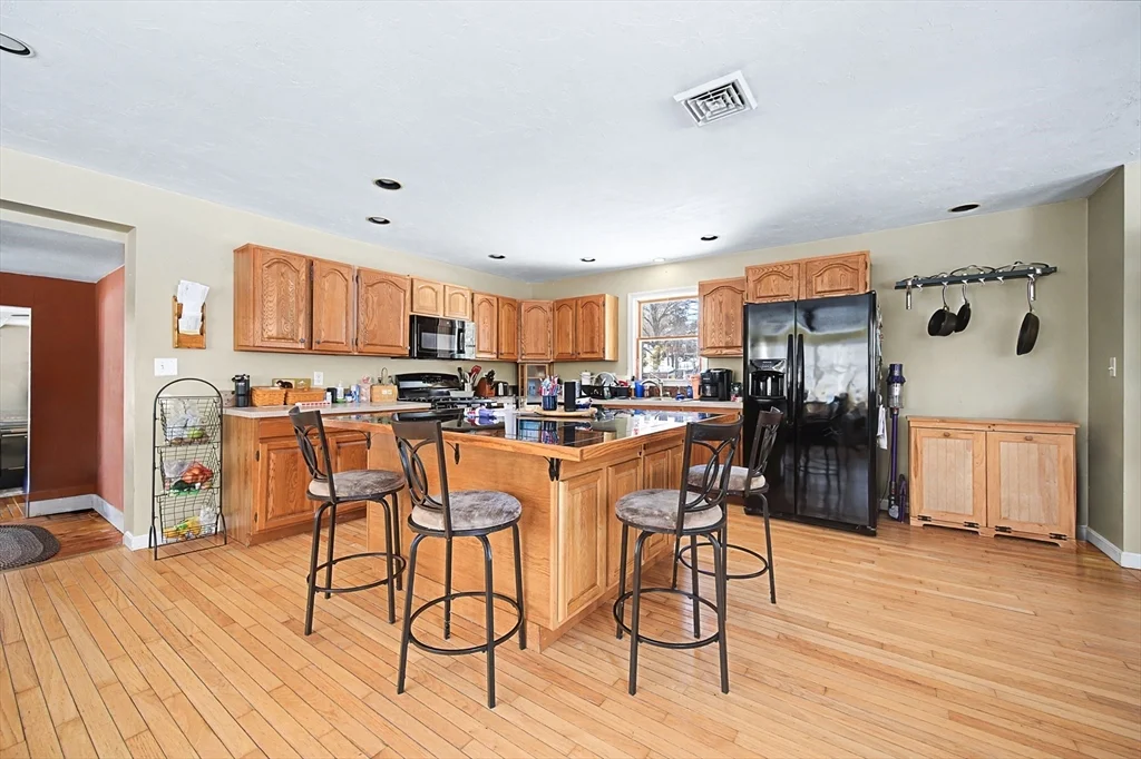 268 Wood St, Hopkinton