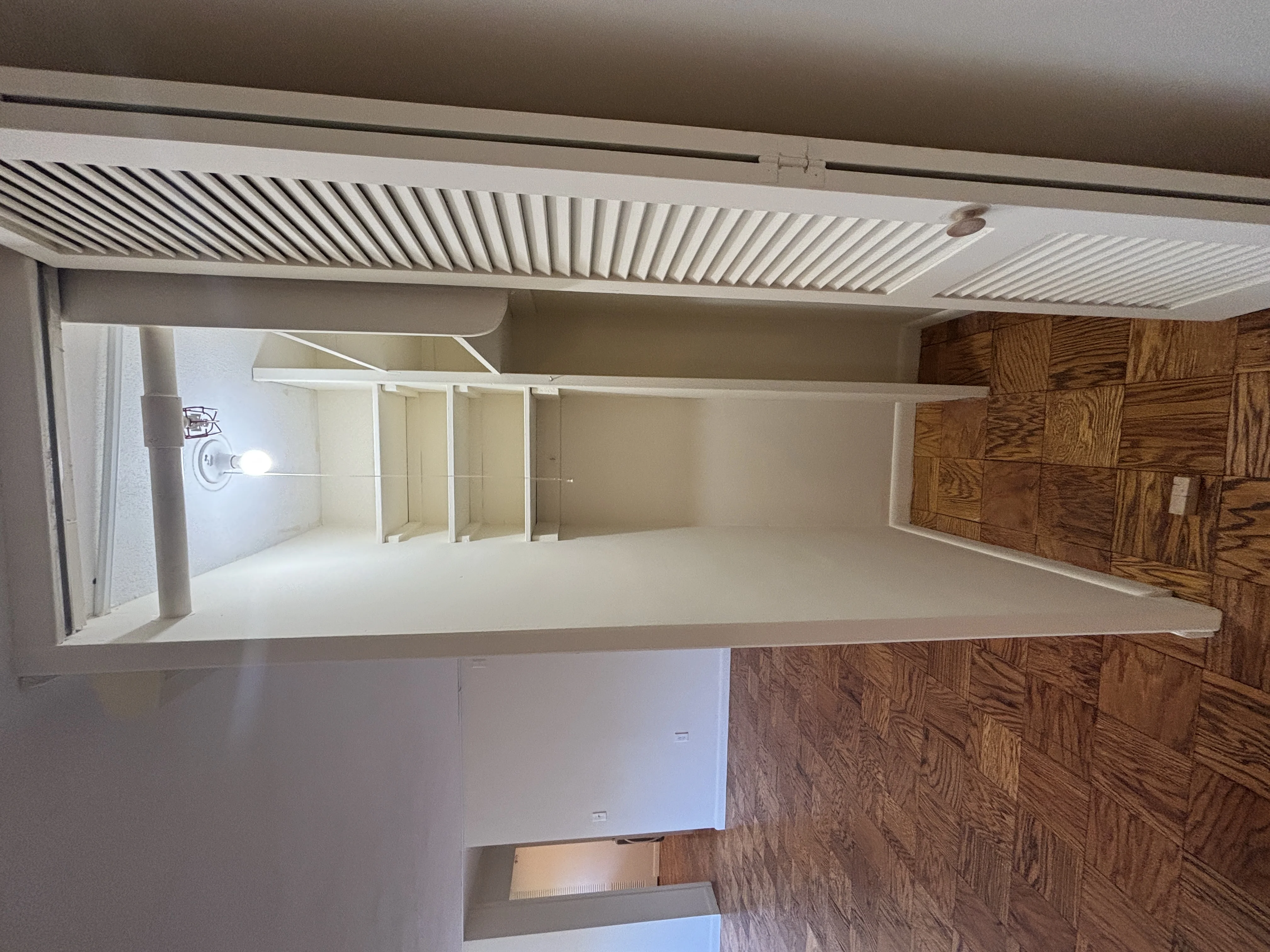 101 Monmouth St, Longwood