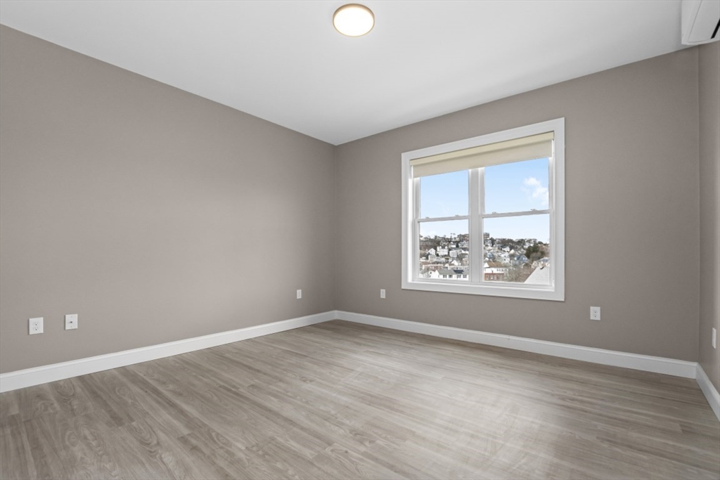 5 Washington Ave, Revere