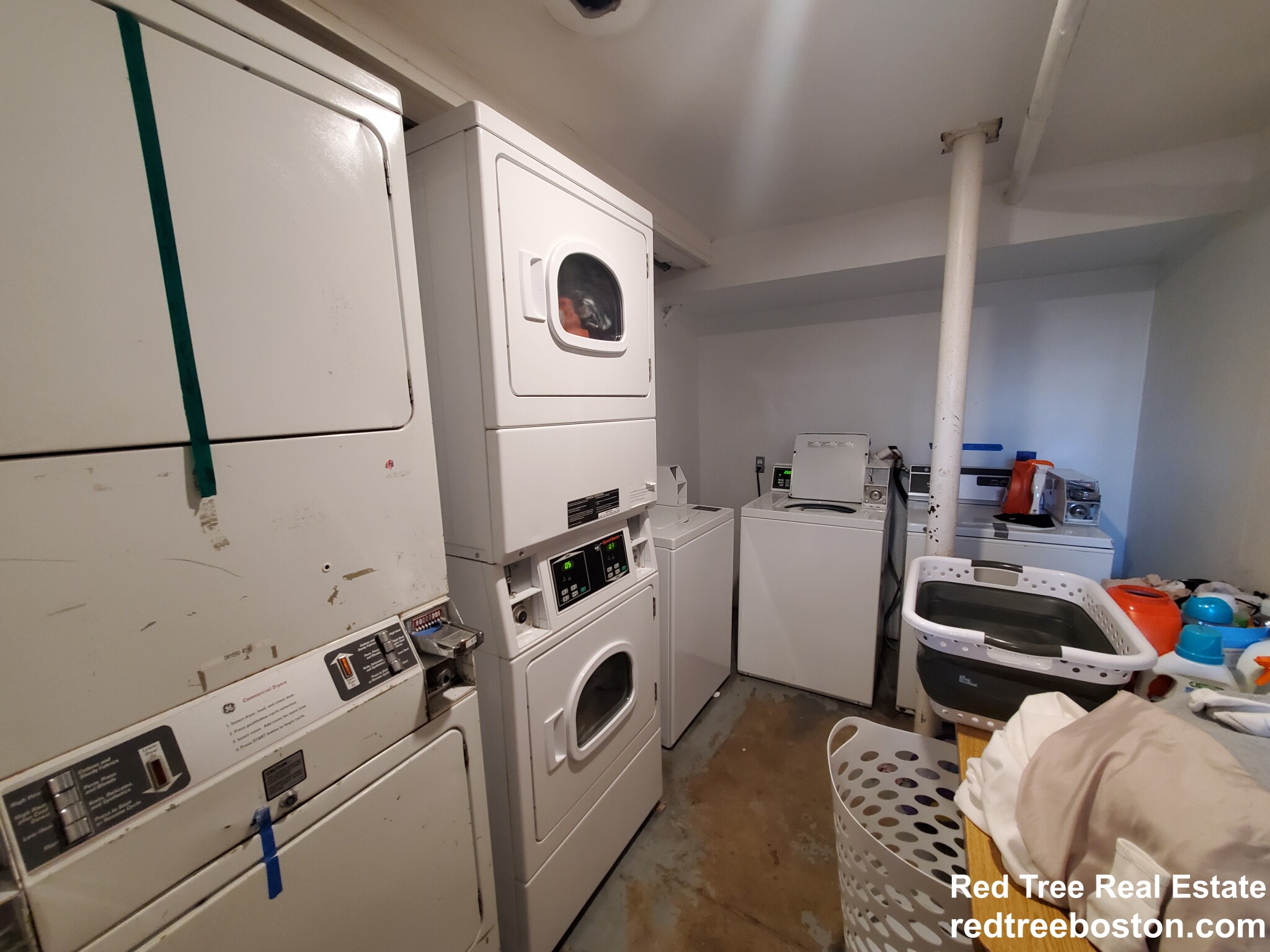 1677 Beacon St, Washington Square