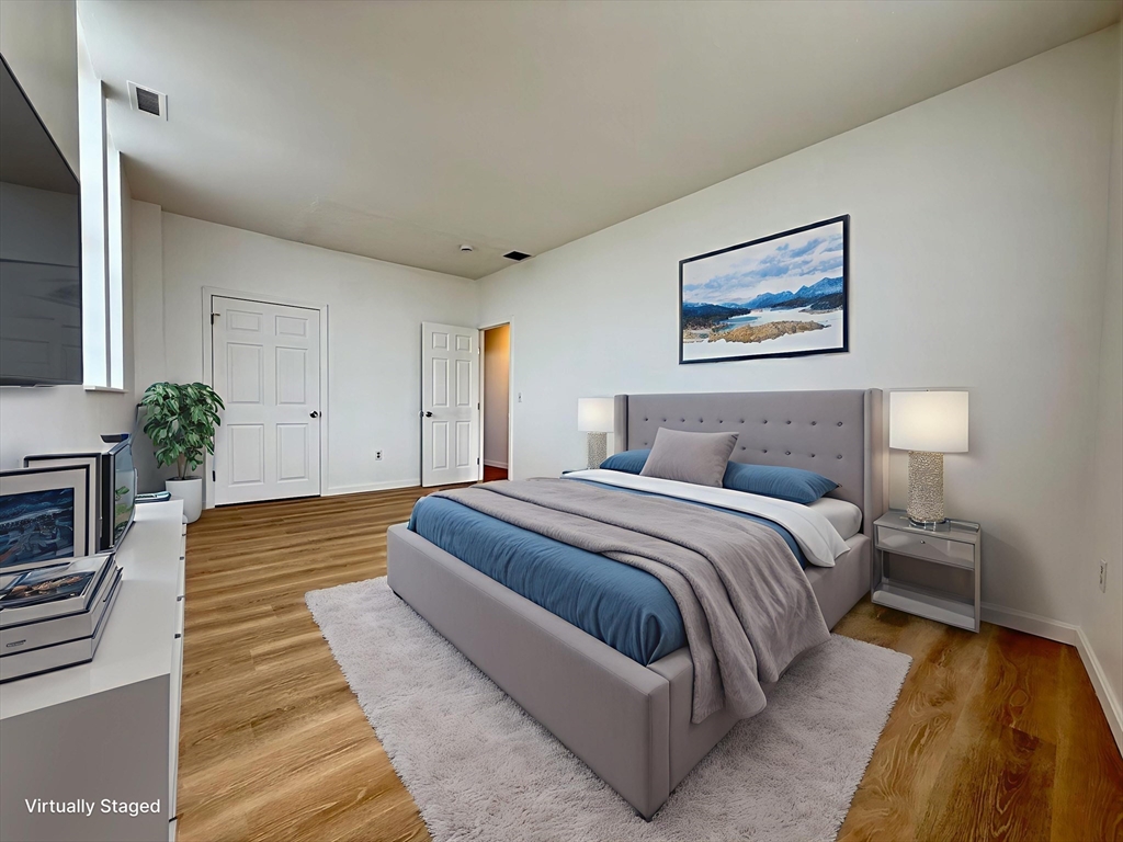 6 S Washington St, North Attleboro