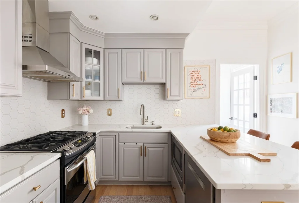 20 Mystic St, Charlestown