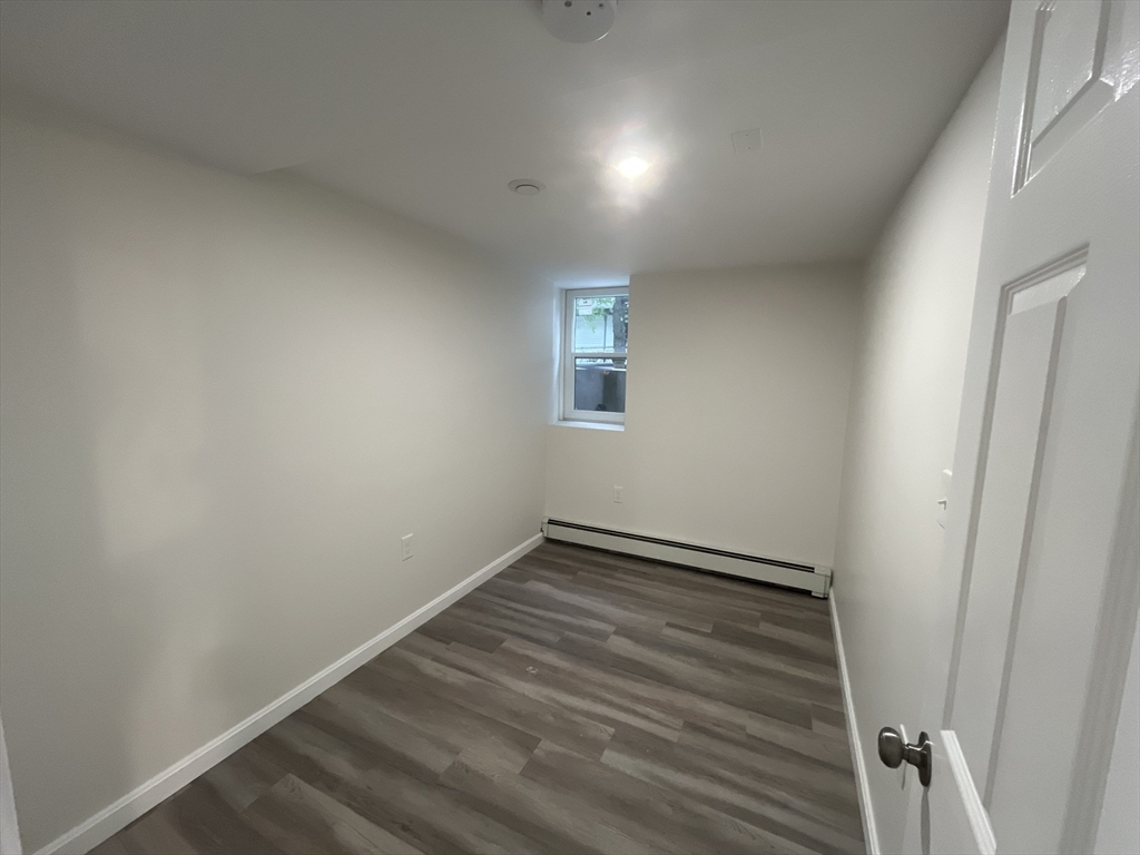 7 Lexington Ave, Hyde Park