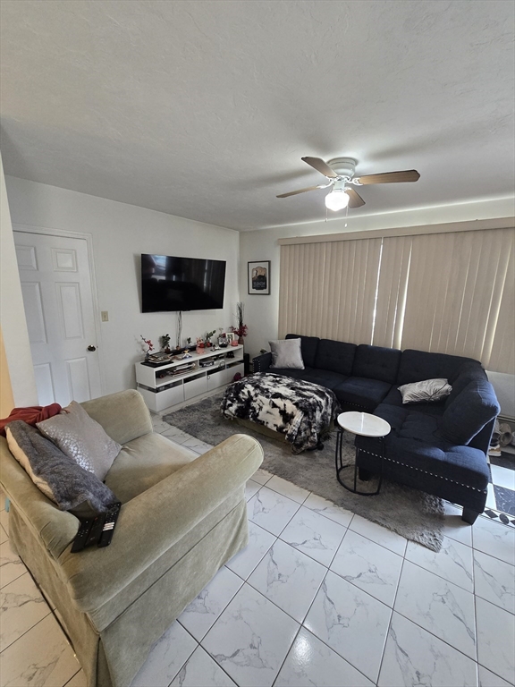 7 Winthrop Ct, Medford