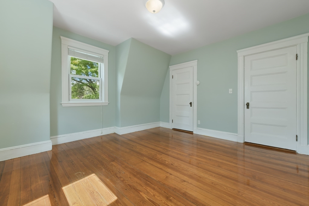 28 Meredith St, West Roxbury