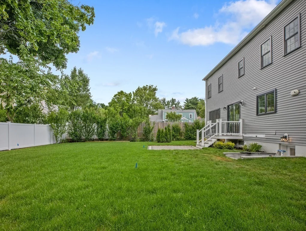 20 Manhattan Ter, West Newton