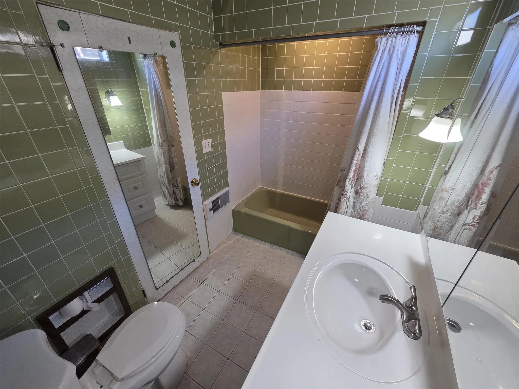 95 Kidder Ave, Powder House Square