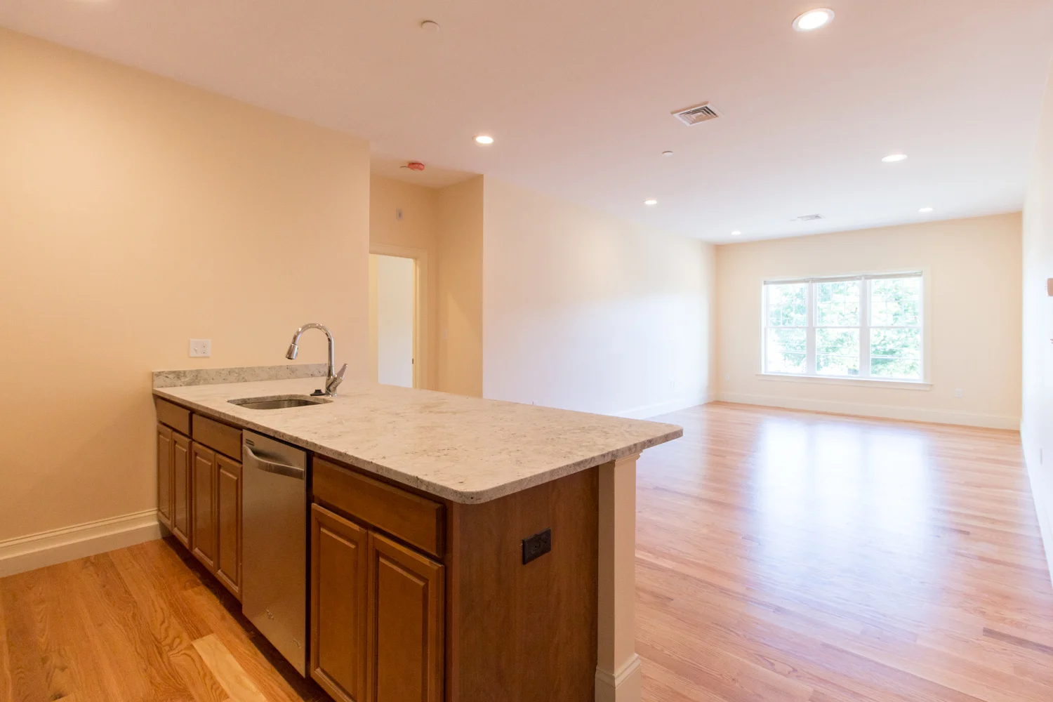 5165 Washington St, West Roxbury