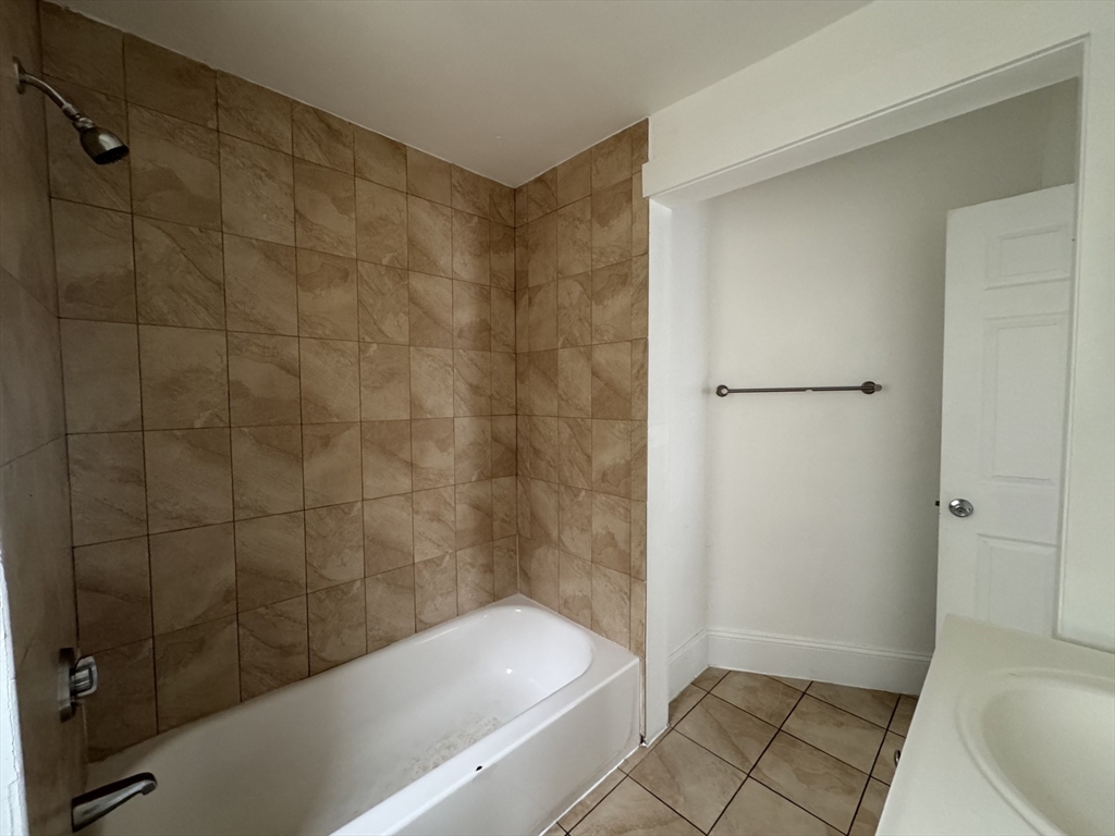 135 Chestnut St, Lynn