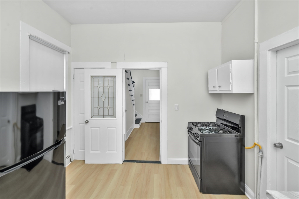 8 Shawmut Ter, Malden