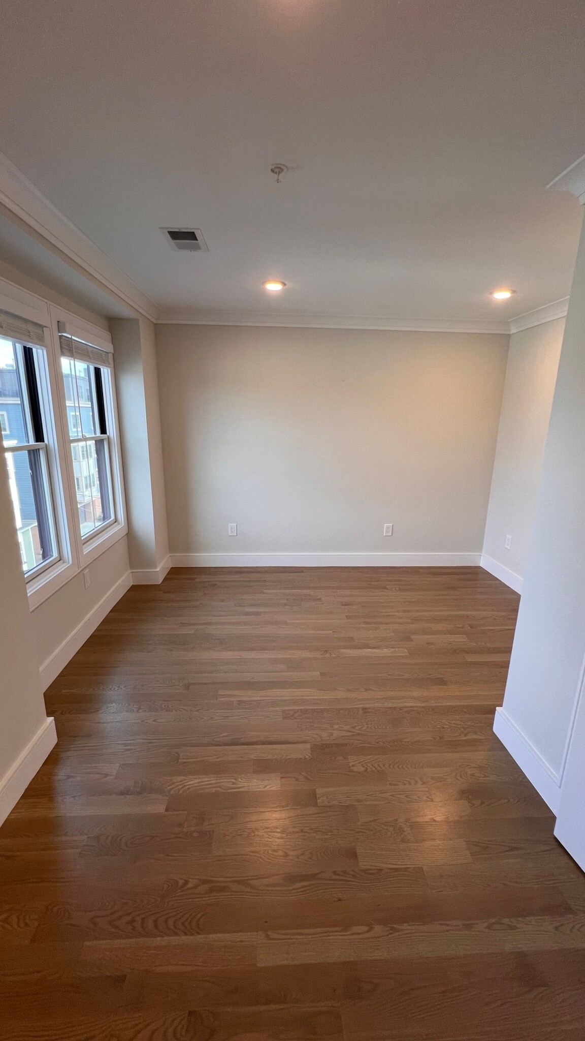 303 Maverick St, East Boston