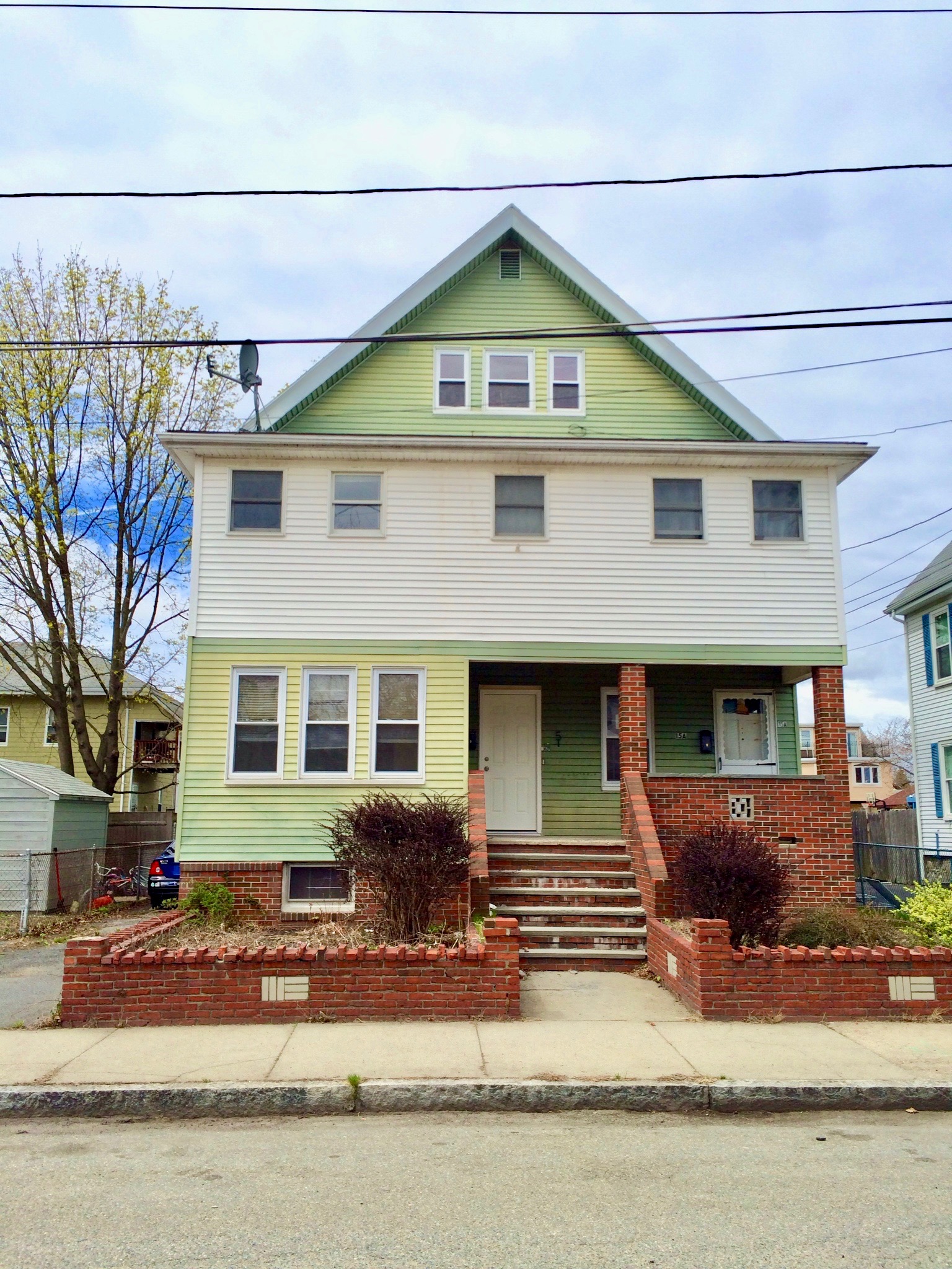 15 Taylor St, Medford