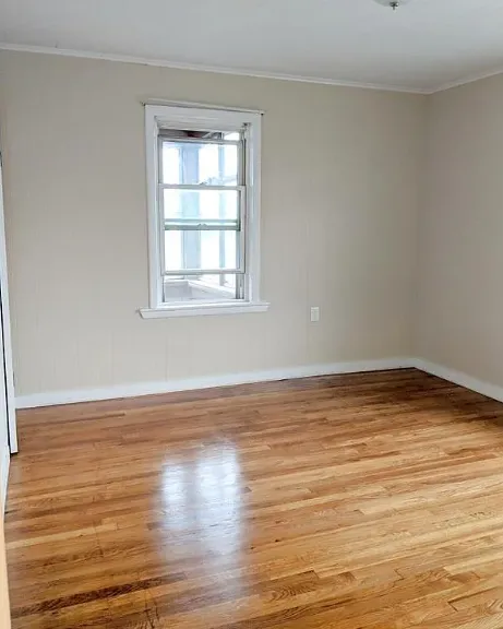 58 Buzzell Ln, South Medford