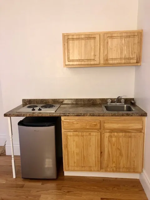 854 Beacon St, Fenway