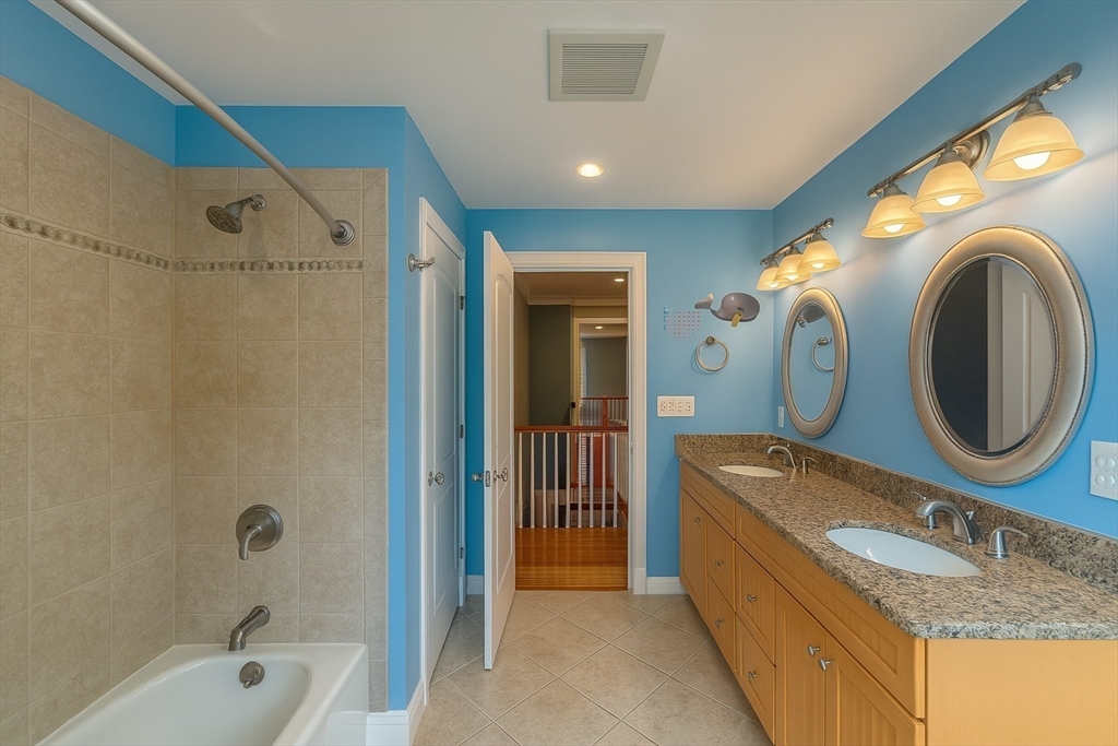 3 Myrna Rd, Lexington