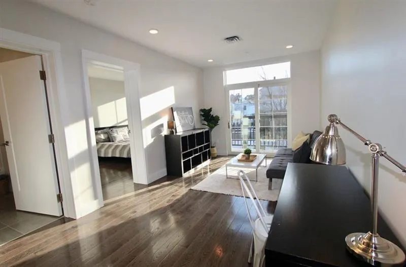 434 Mcgrath Highway, Prospect Hill