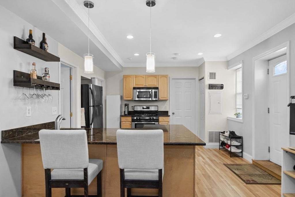 11 Columbia Rd, Wakefield