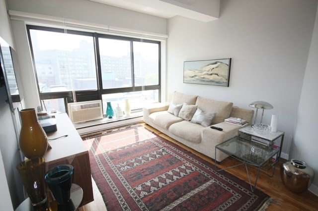 12 Stoneholm St, Fenway