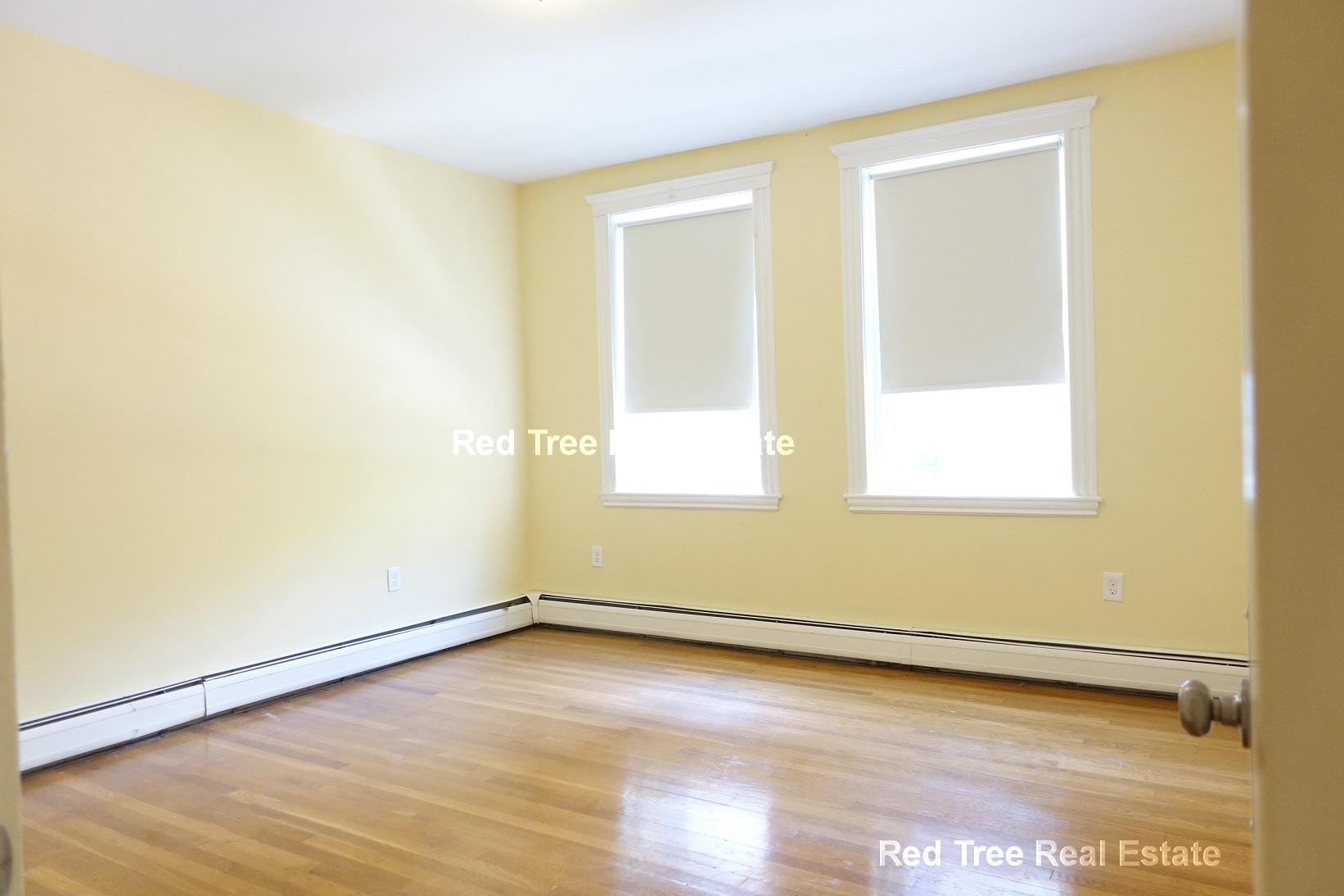 2009 Commonwealth Ave, Brighton