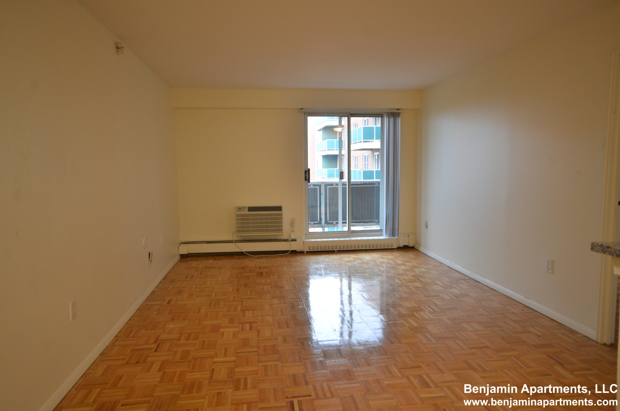 185 Freeman St, North Brookline