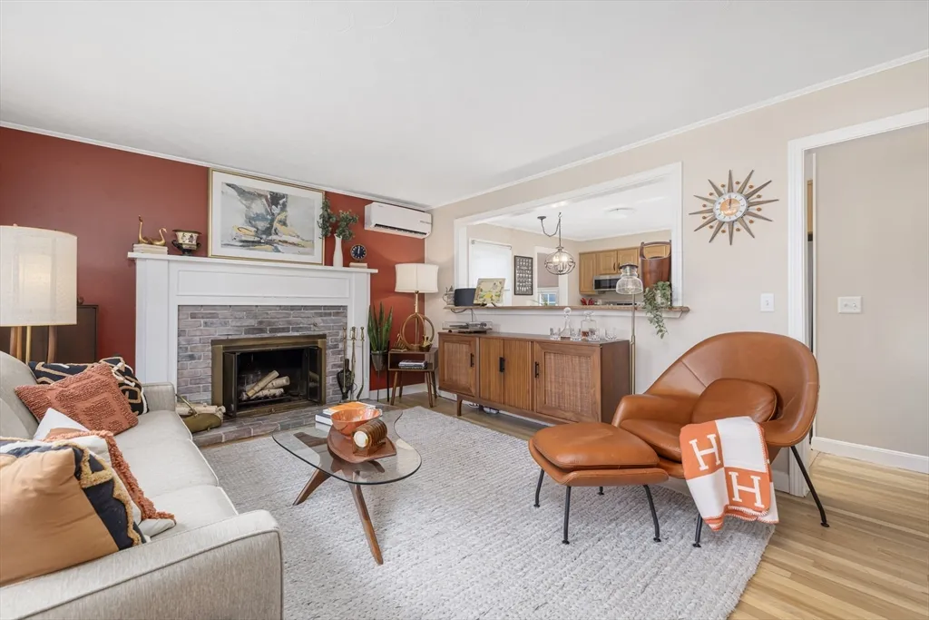 42 Fairmount St, New Bedford