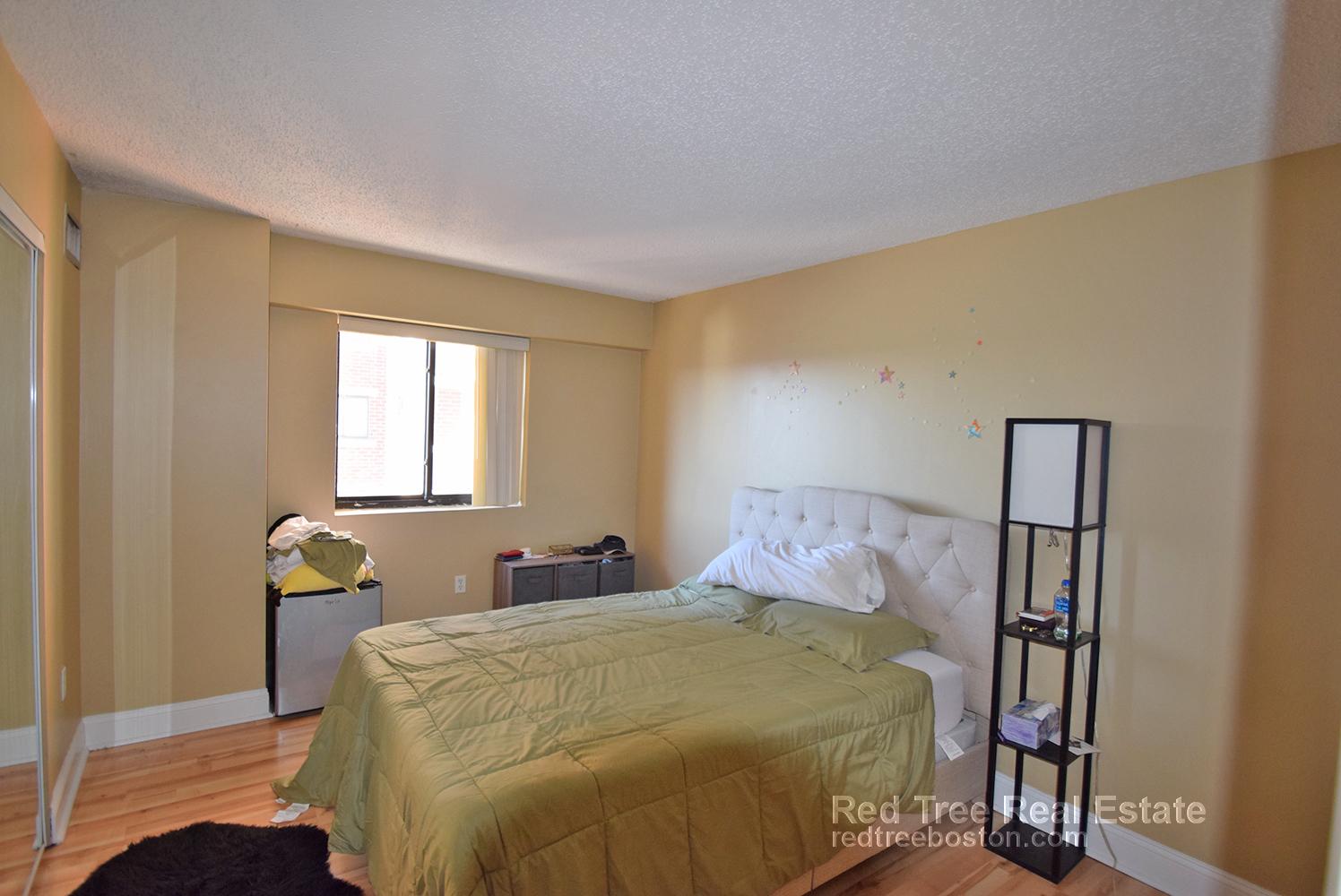 15 North Beacon St, Allston