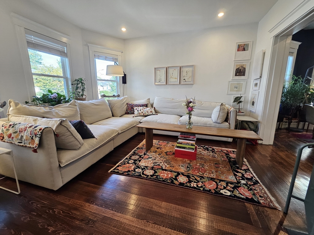 66 Court St, Newtonville