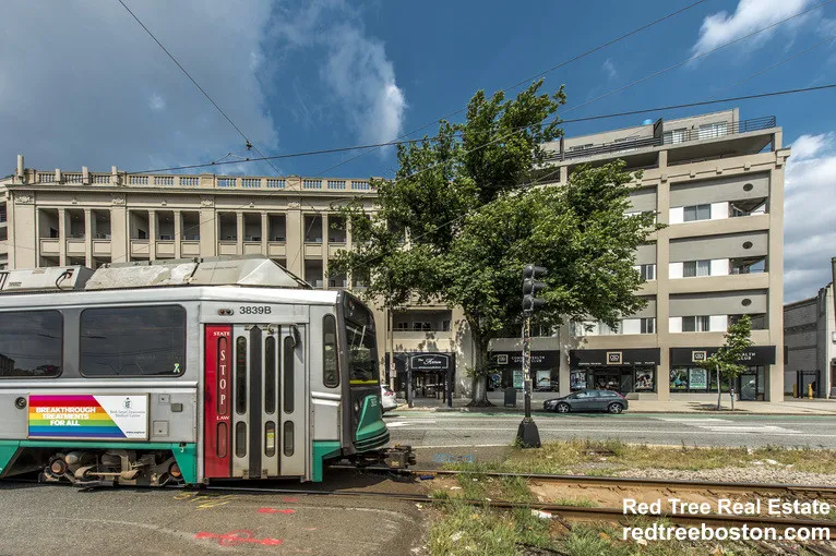 1079 Commonwealth Ave, Allston