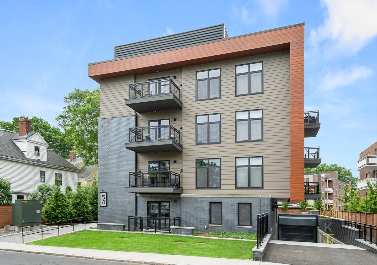 54 Auburn St, Coolidge Corner