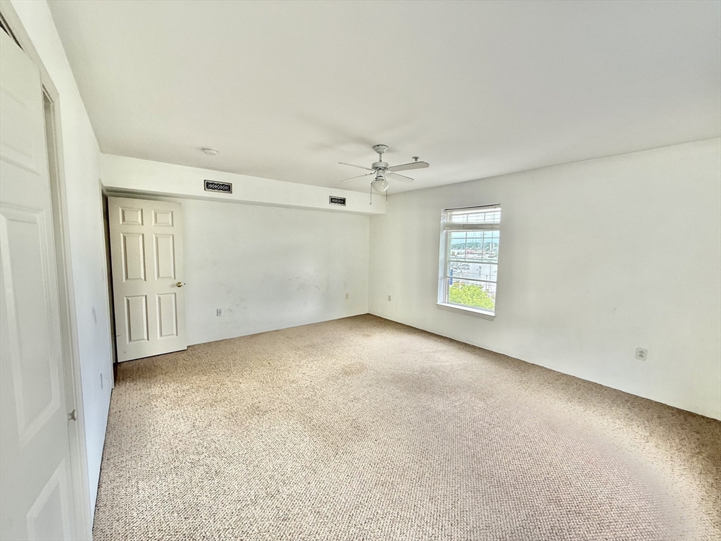 86 E Howard St, Quincy