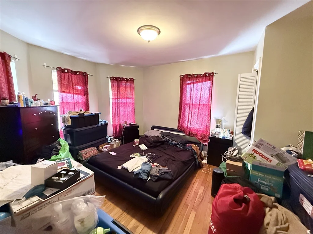 4043 Washington St, Jamaica Plain