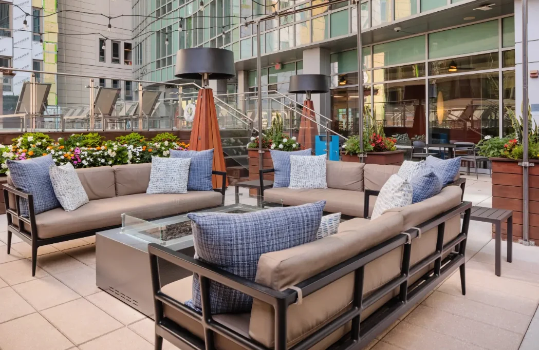 665 Washington St, Downtown