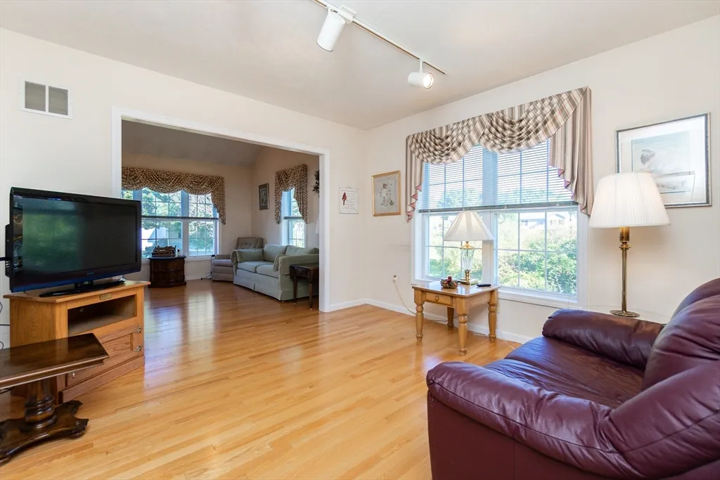 37 Augusta Way, Chelmsford