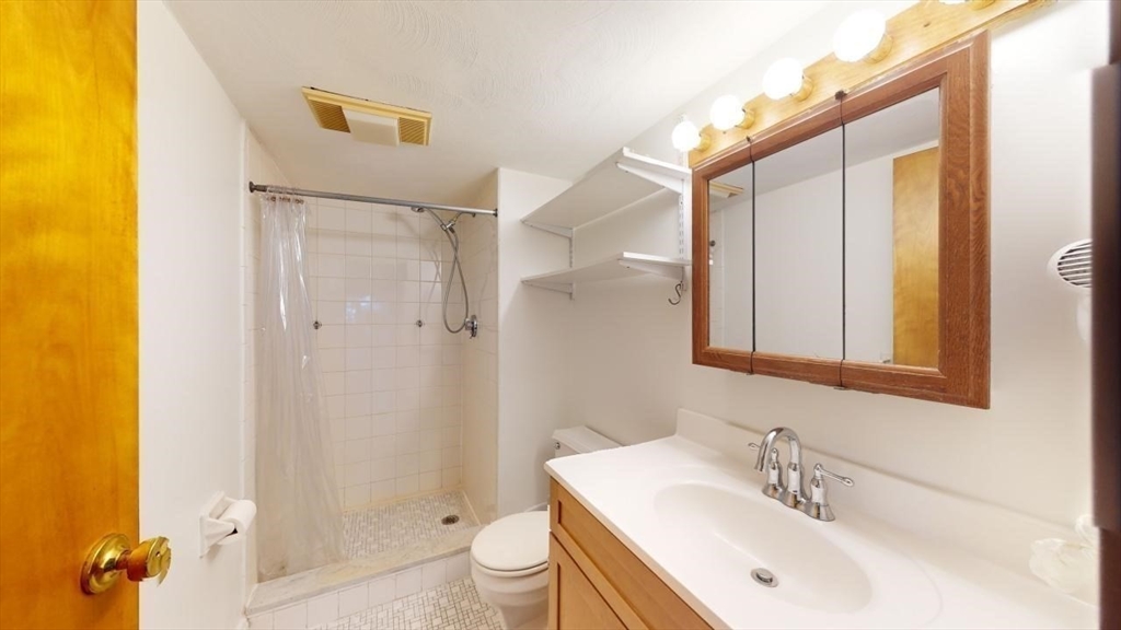 390 Broadway, Winter Hill