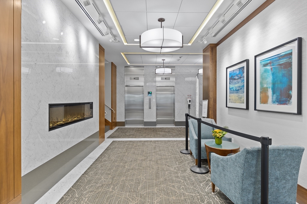 8 Whittier Pl, West End