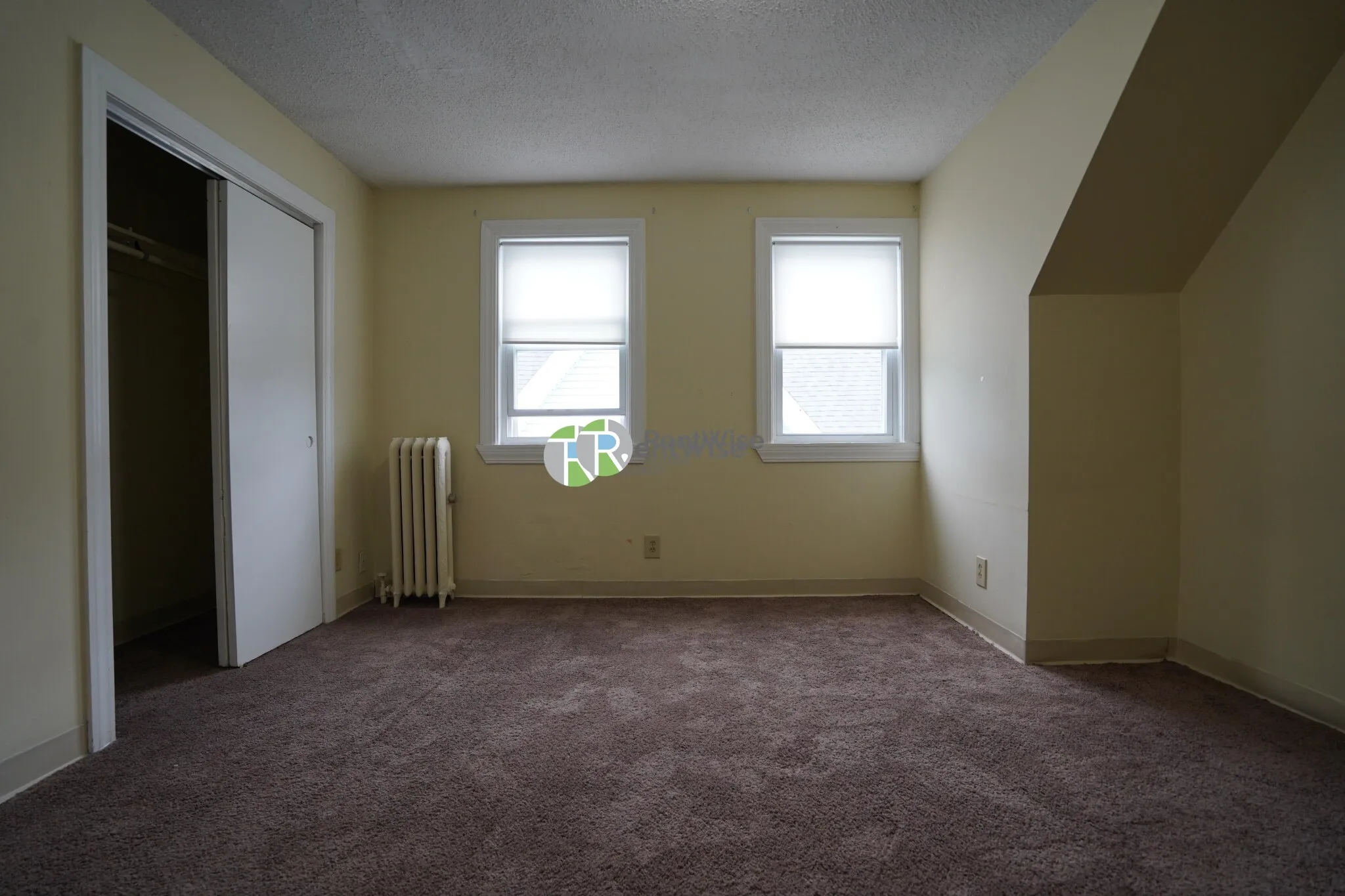 80 Robbins St, South Side