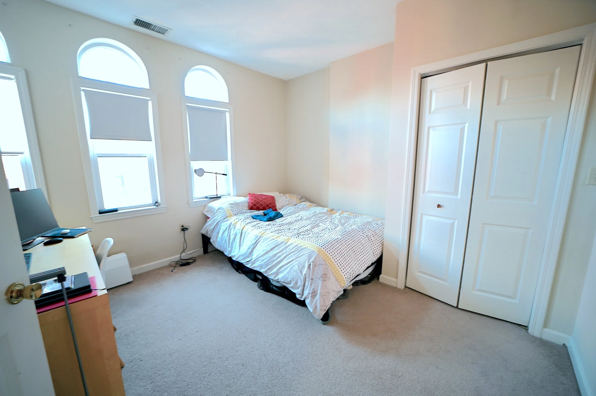 5 Davis Ave, Brookline Village