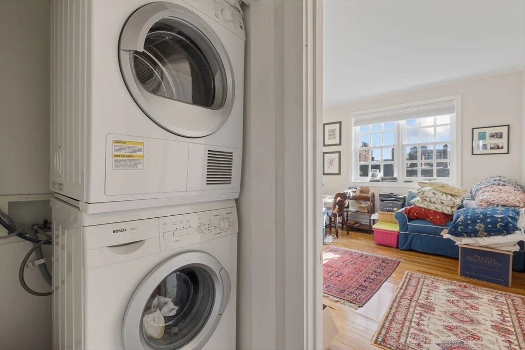 122 Beacon, Back Bay