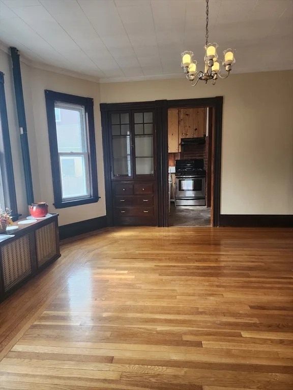 10 Warner St, Salem