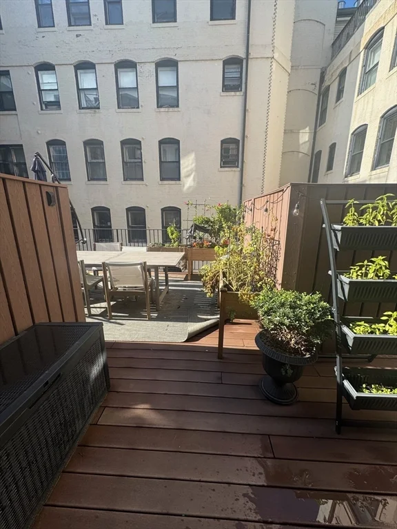 416 Commonwealth Ave, Back Bay