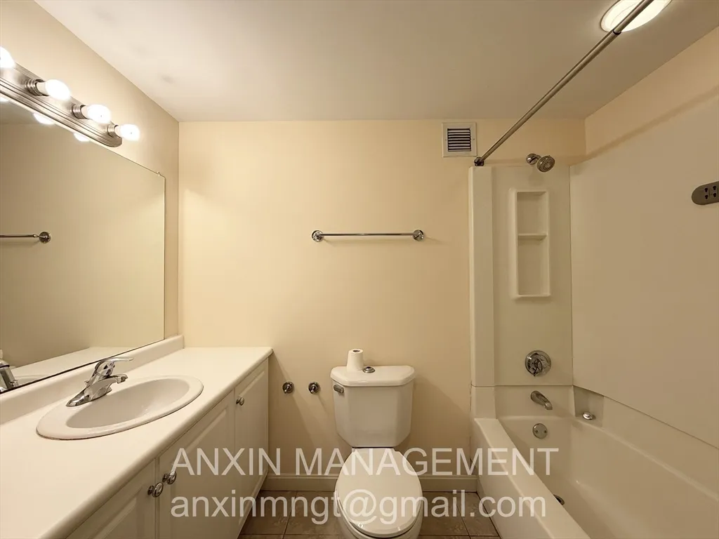 10 Museum Way, East Cambridge