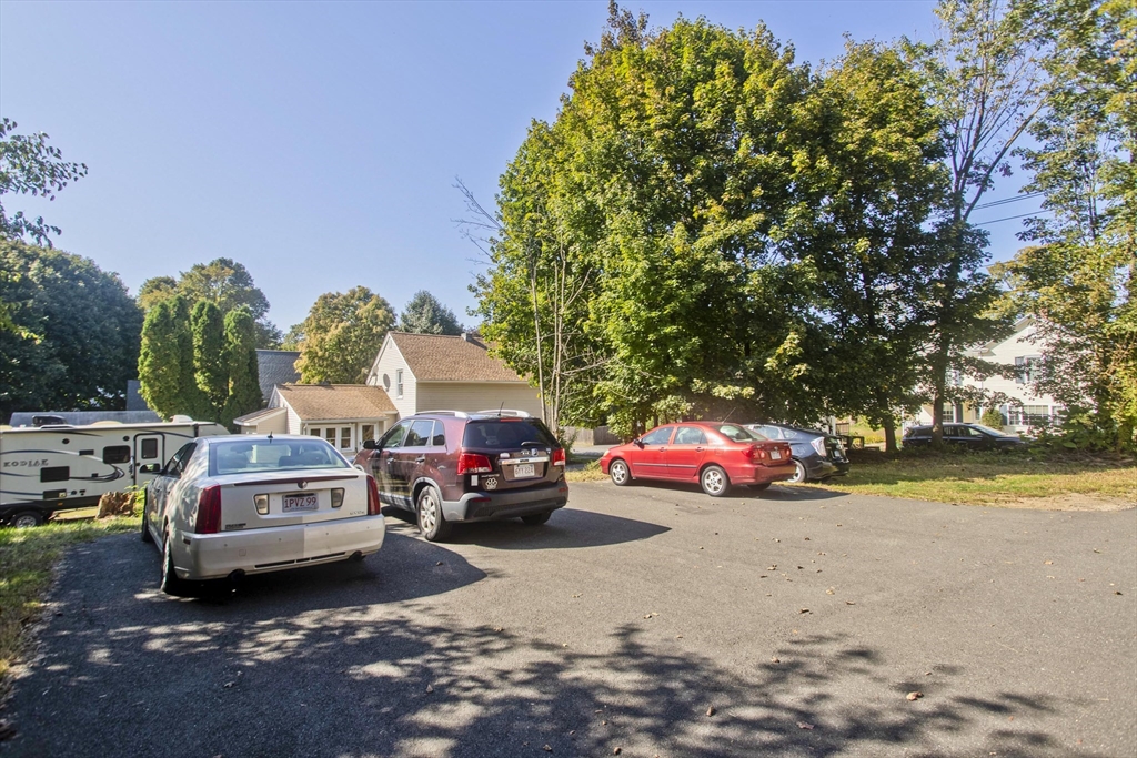 13 Smith St, South Hadley