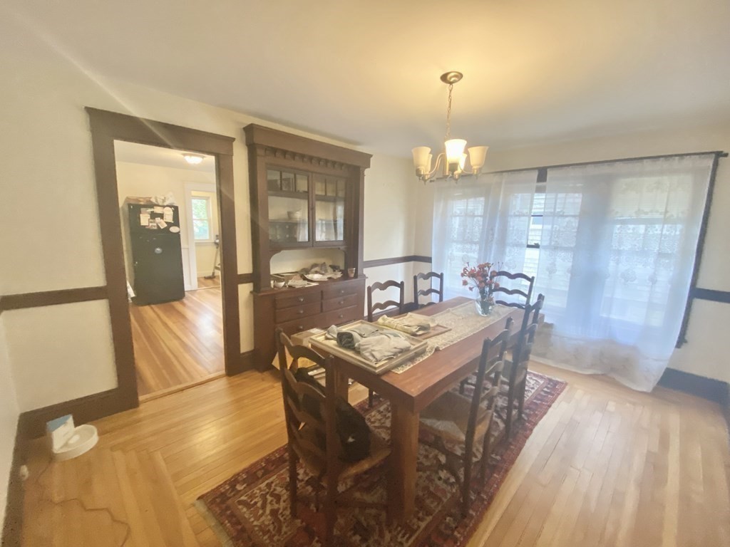 911 Broadway, Davis Square