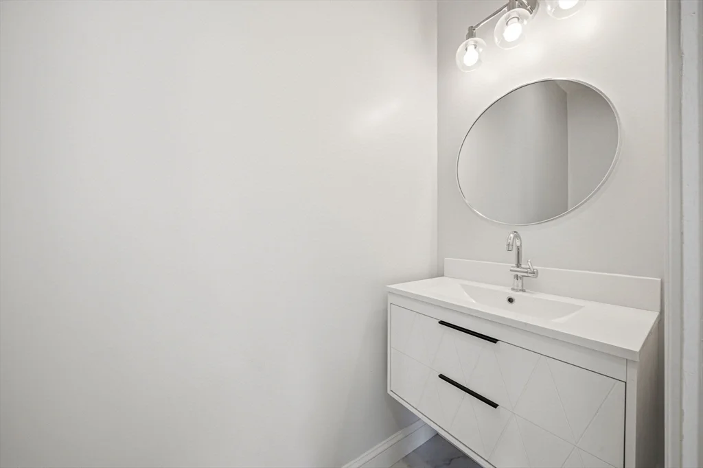 9 Logan Ave, Medford