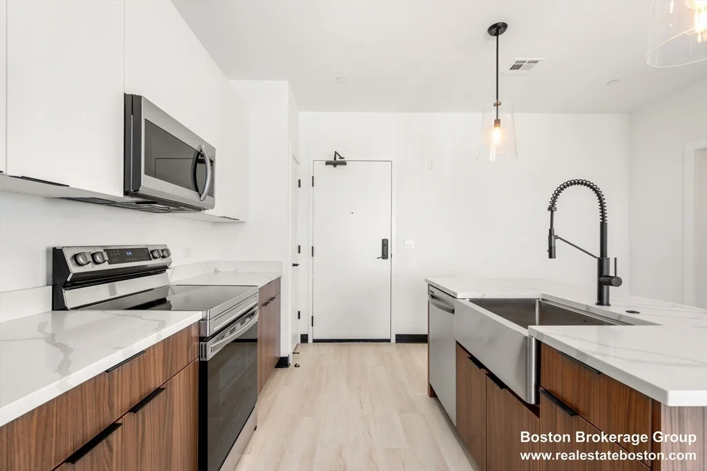 600 Broadway, South Boston