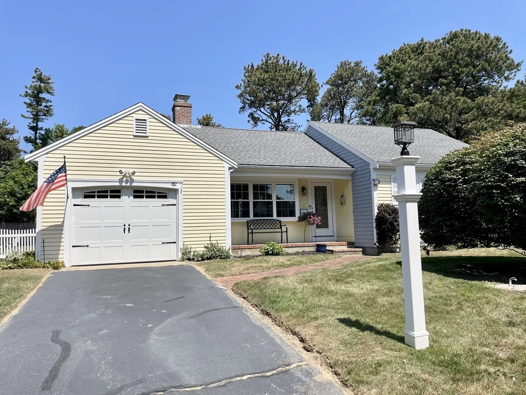 182 Beacon St, South Yarmouth